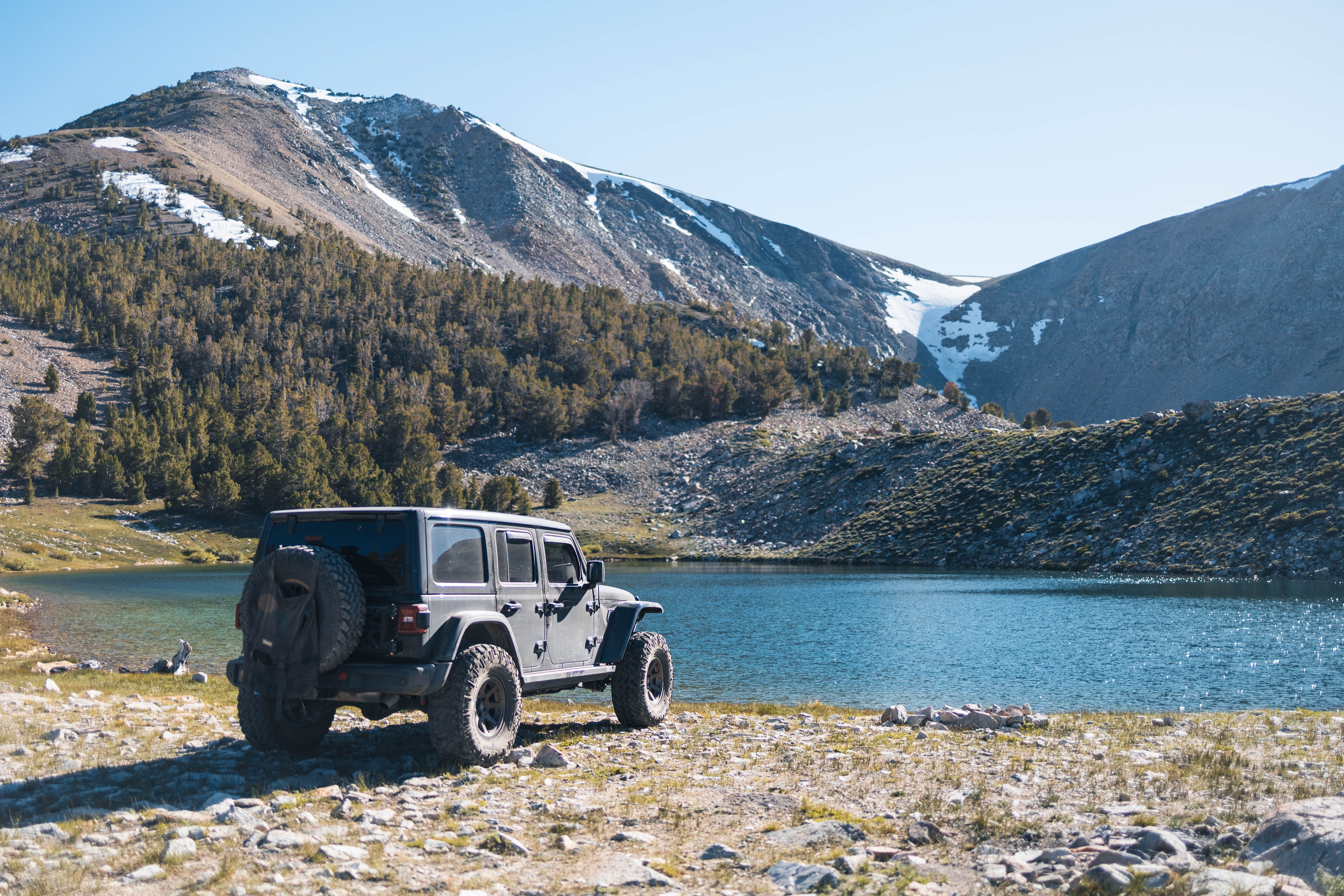 jeep 4xe, funnel lake, mountains